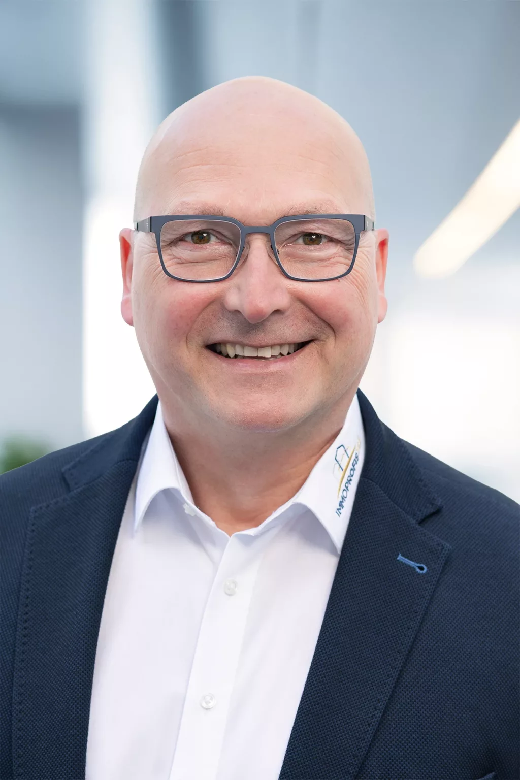 beckmann.immo Oliver Beckmann - Porträtfoto Immobilienmakler und freier Mitarbeiter Immoprofis365 GmbH